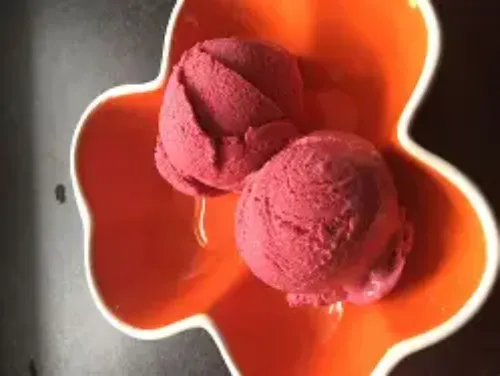 Blackcurrent Ice Cream (2 Scoops)
